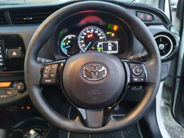 TOYOTA VITZ HYBRID 2019