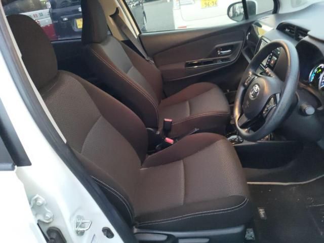 TOYOTA VITZ HYBRID 2019