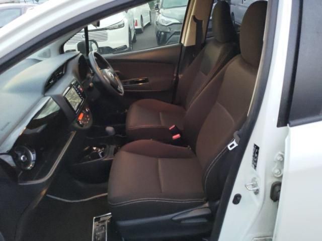 TOYOTA VITZ HYBRID 2019