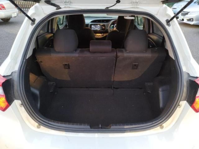 TOYOTA VITZ HYBRID 2019