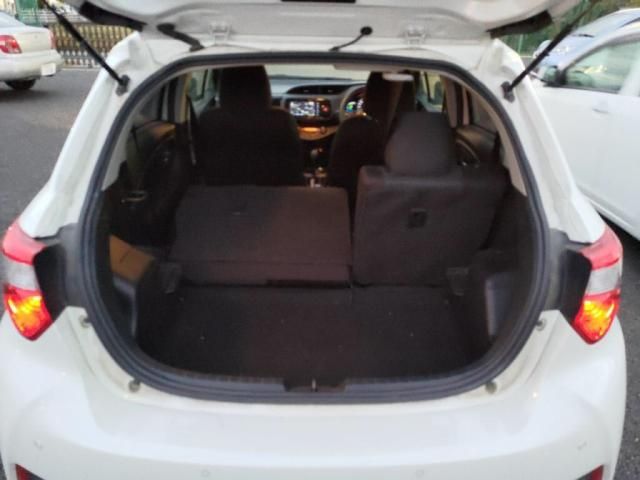 TOYOTA VITZ HYBRID 2019