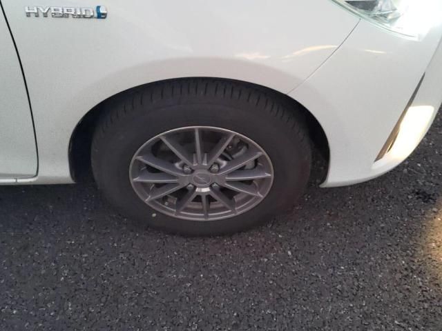 TOYOTA VITZ HYBRID 2019