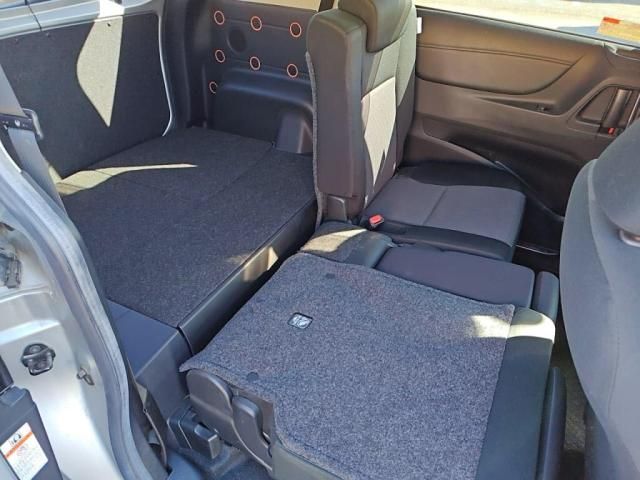 TOYOTA SIENTA HYBRID 2018