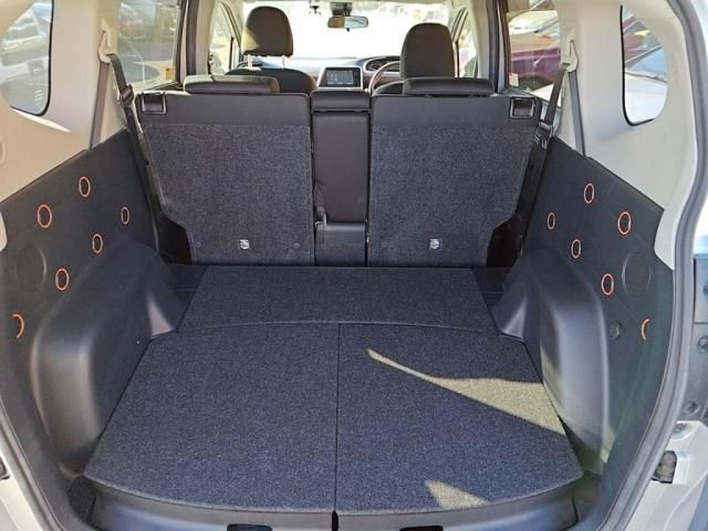 TOYOTA SIENTA HYBRID 2018