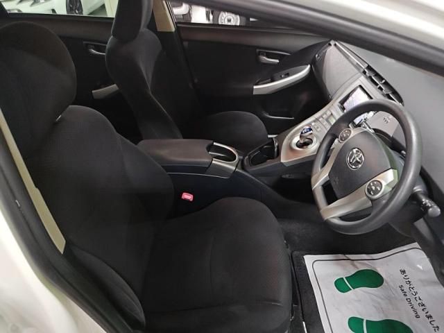TOYOTA PRIUS 2013