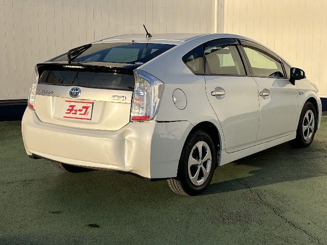 TOYOTA PRIUS PHV 2012