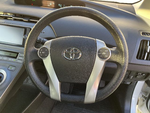 TOYOTA PRIUS PHV 2012