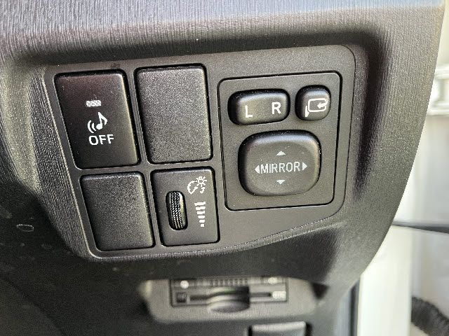 TOYOTA PRIUS PHV 2012