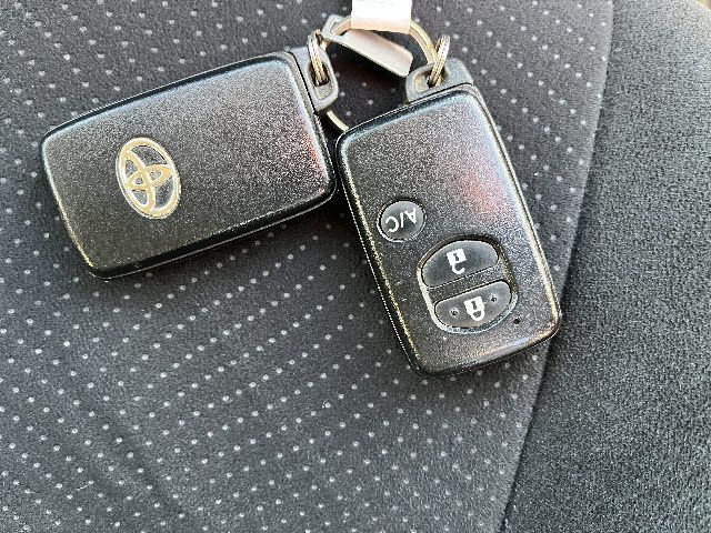 TOYOTA PRIUS PHV 2012