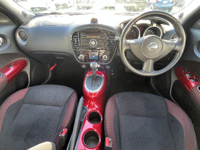 NISSAN JUKE 2010