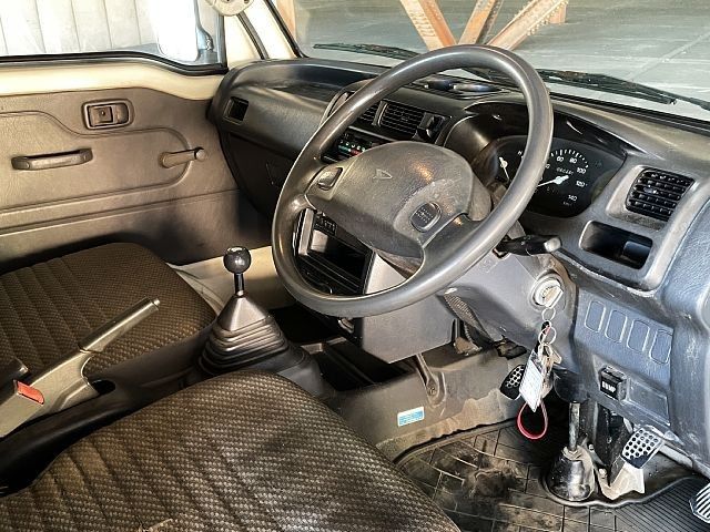 DAIHATSU HIJET truck 2000