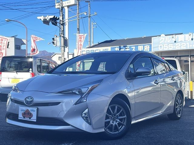 TOYOTA PRIUS 2017