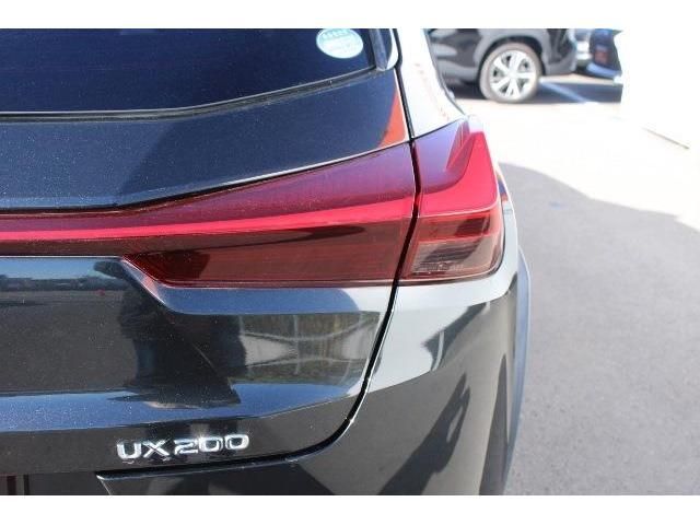 TOYOTA LEXUS UX200 2019