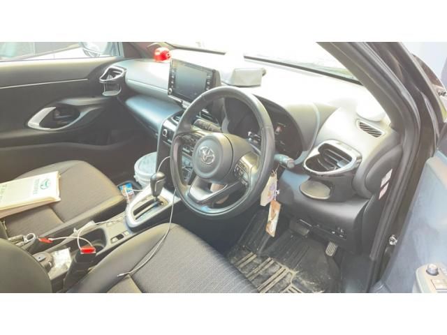 TOYOTA YARIS CROSS HYBRID 2023