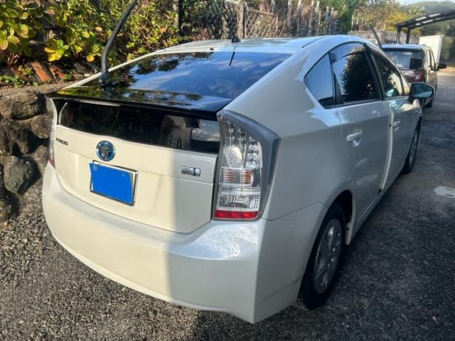TOYOTA PRIUS 2010