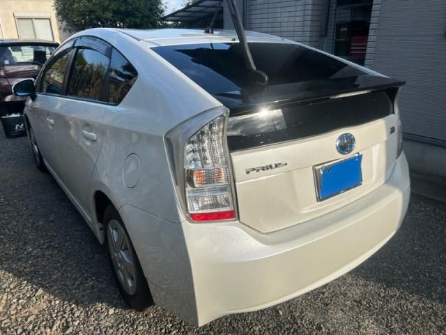 TOYOTA PRIUS 2010