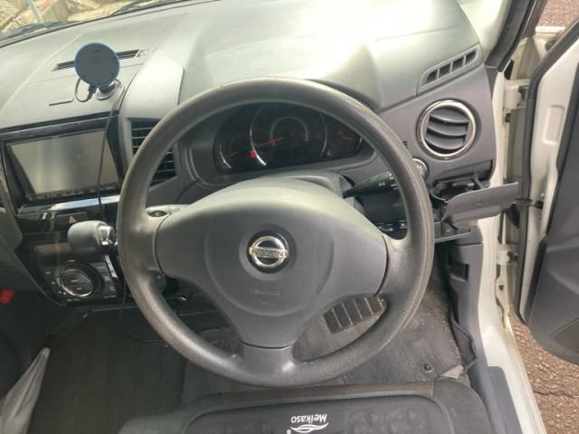 NISSAN ROOX 2010