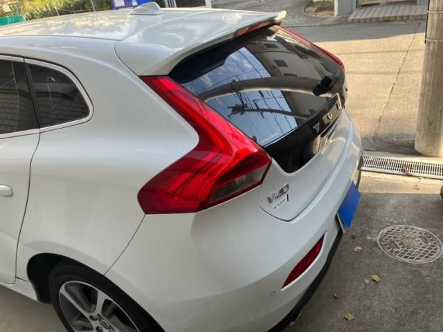 VOLVO VOLVO V40 2015