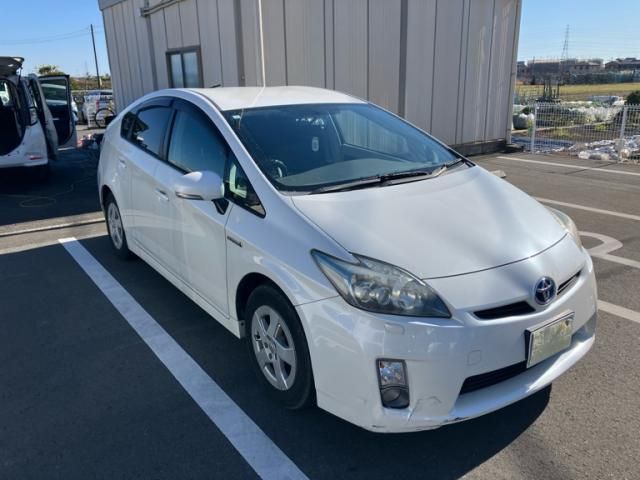 TOYOTA PRIUS 2011