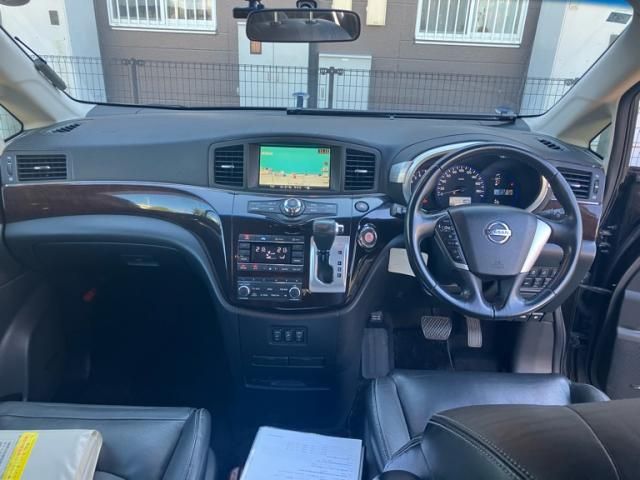 NISSAN ELGRAND 2011