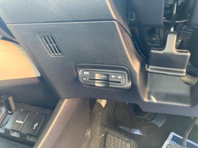 HONDA VEZEL HYBRID 2016