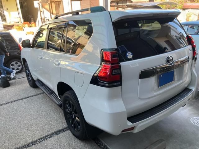 TOYOTA LANDCRUISER PRADO 2021