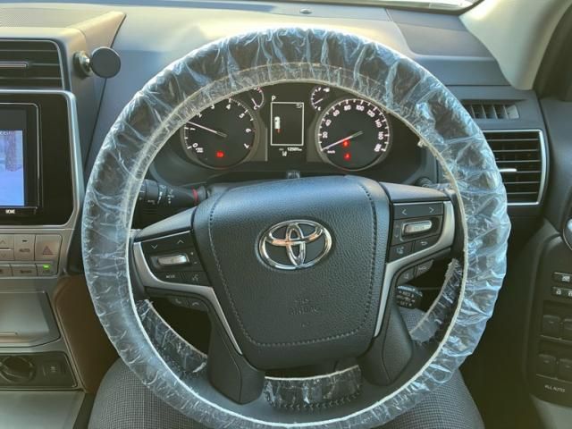 TOYOTA LANDCRUISER PRADO 2021