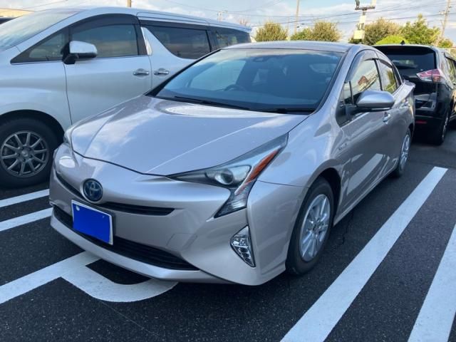 TOYOTA PRIUS 2015