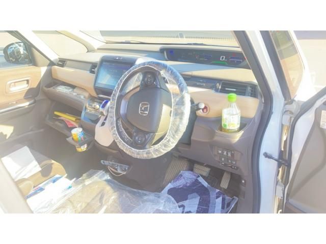 HONDA FREED HYBRID 2016