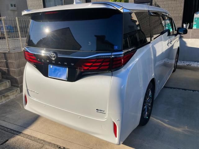 TOYOTA ALPHARD hybrid 4WD 2024