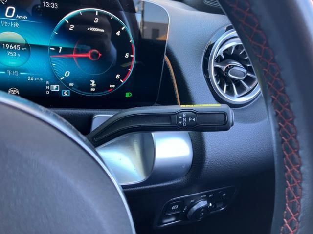 MERCEDES BENZ MERCEDES BENZ GLB 2022