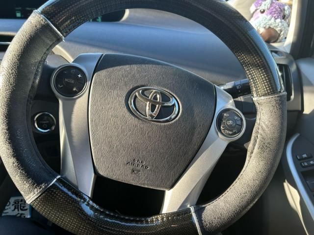 TOYOTA PRIUS 2011