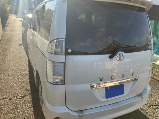 TOYOTA VOXY 2007