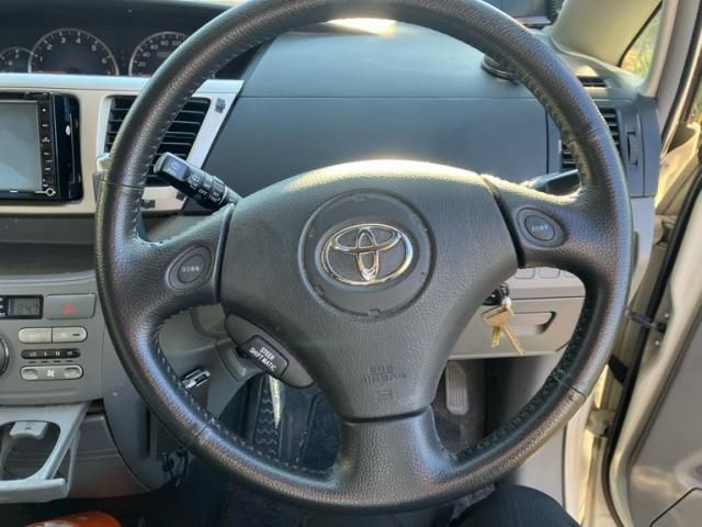 TOYOTA VOXY 2007