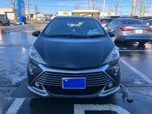TOYOTA AQUA 2015