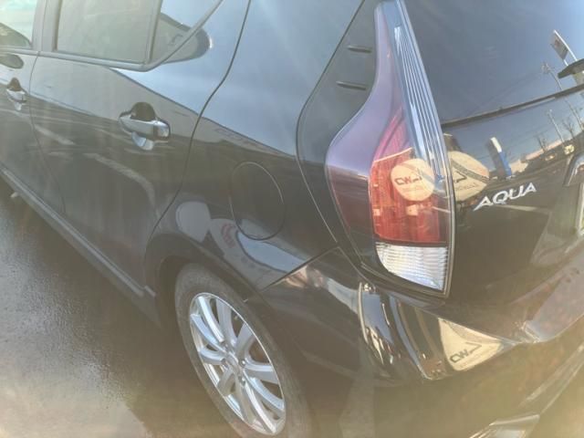 TOYOTA AQUA 2015