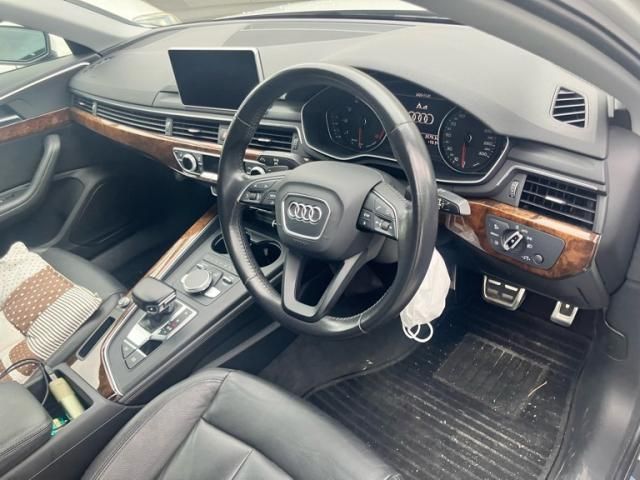 AUDI AUDI A4 2016