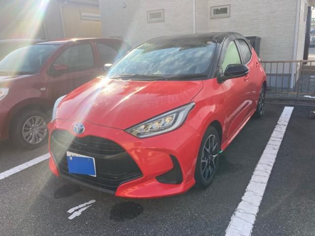 TOYOTA YARIS HYBRID 2021