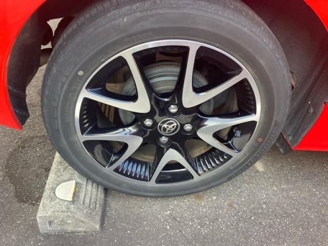 TOYOTA YARIS HYBRID 2021