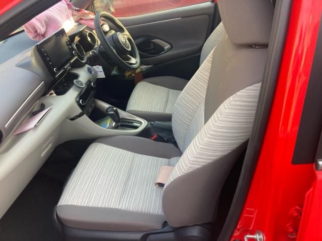 TOYOTA YARIS HYBRID 2021