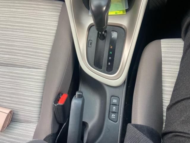 TOYOTA YARIS HYBRID 2021