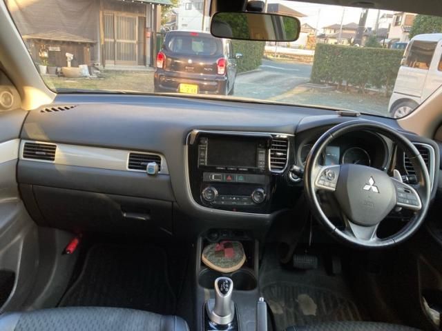 MITSUBISHI OUTLANDER PHEV 2014