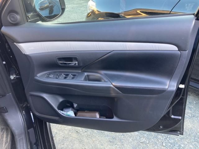 MITSUBISHI OUTLANDER PHEV 2014