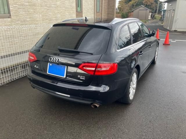 AUDI AUDI A4 AVANT 2012