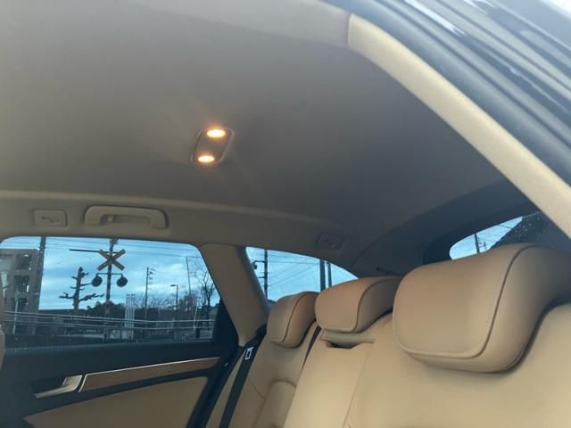 AUDI AUDI A4 AVANT 2012