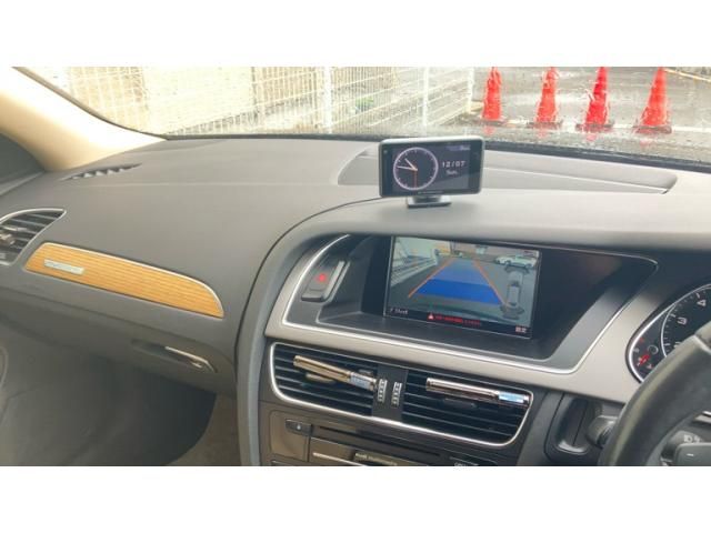 AUDI AUDI A4 AVANT 2012