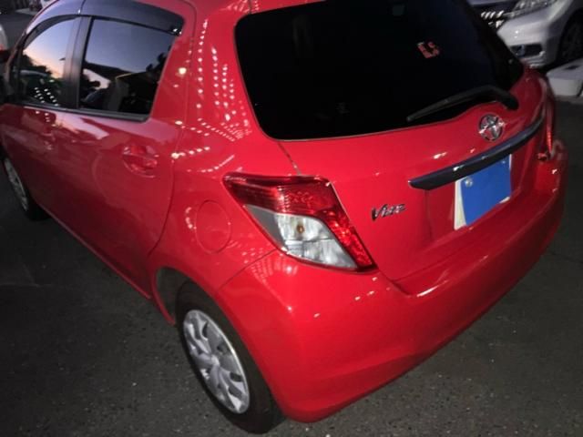TOYOTA VITZ 2013