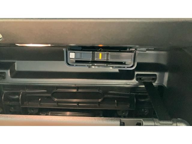 VOLVO VOLVO XC40 2023