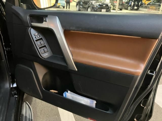 TOYOTA LANDCRUISER PRADO 2021