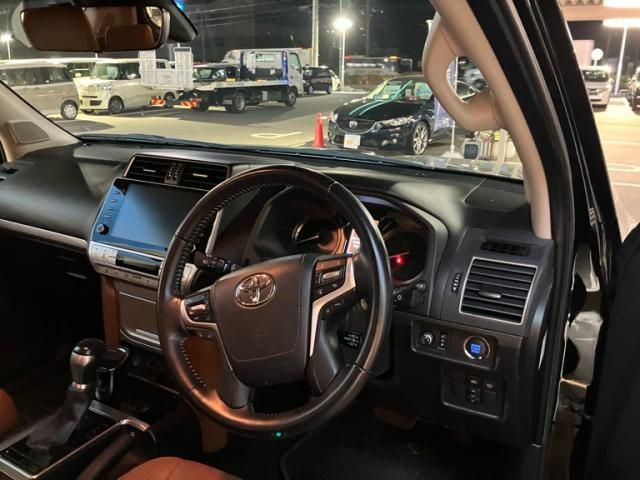 TOYOTA LANDCRUISER PRADO 2021